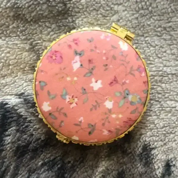 Floral Compact Pocket Mirror - Image 2