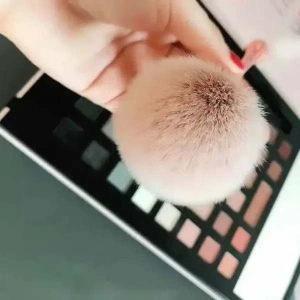 Rose Gold Blush & Powder Makeup Brush - Image 3